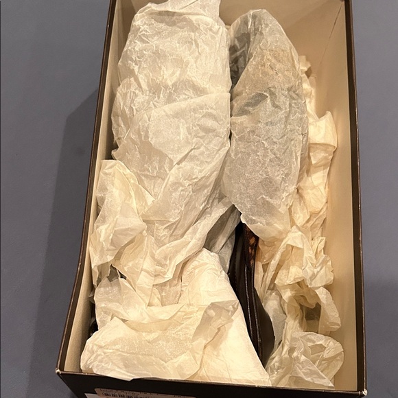 Louis Vuitton Black and Brown Checkered Heels - Picture 7 of 7